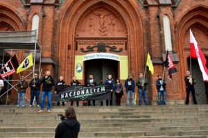 Białystok. Sojusz polskich neonazistów z Kościołem, 16-04-2016.