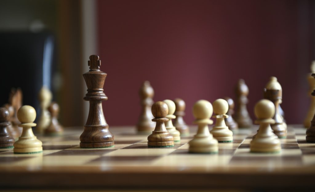 Z archiwum Pixabay https://pixabay.com/en/chess-games-king-strategy-lady-1403602/